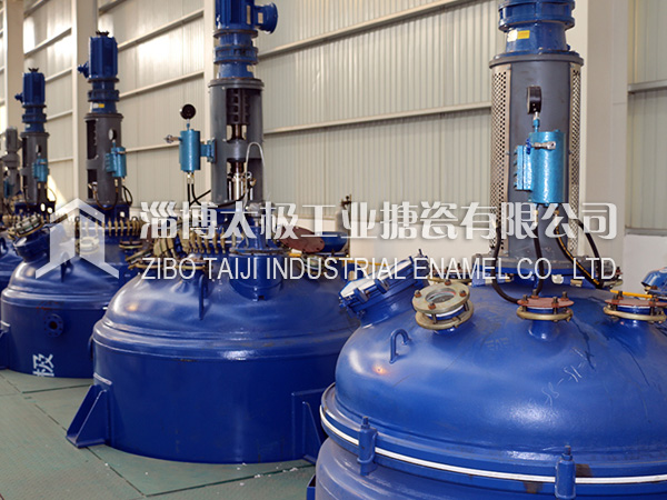 1500L-6300L閉式搪瓷反應釜